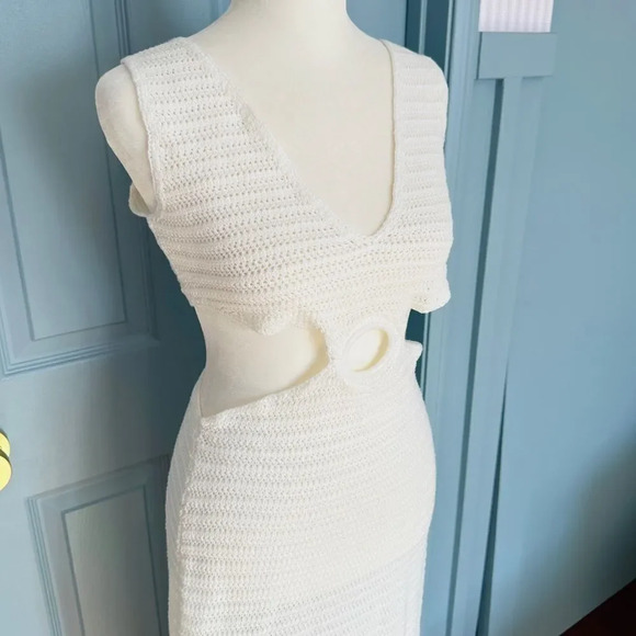 New Devon Windsor Sonya Crochet Cream Cutout Midi Dress - Picture 8 of 15